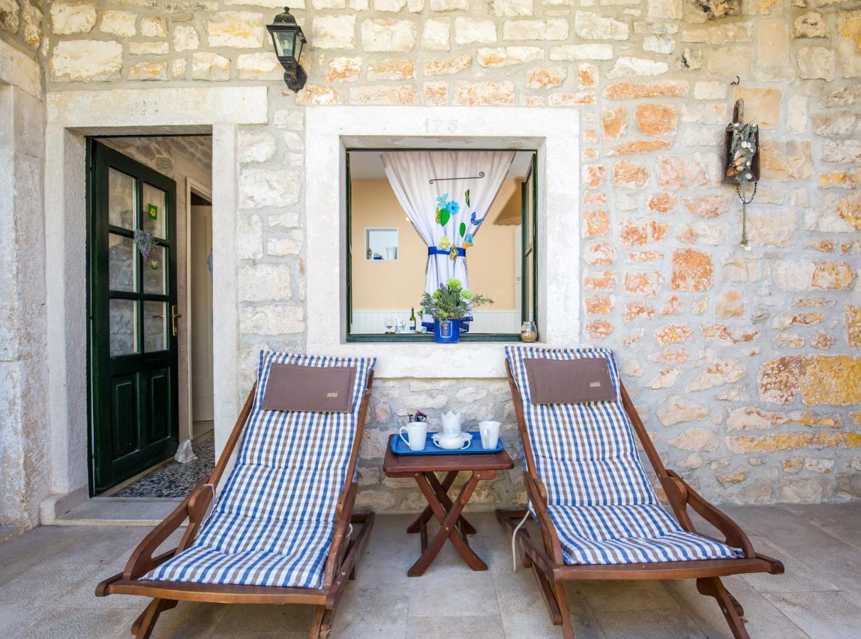 Вилла Visilo Stone House Пучишча Экстерьер фото