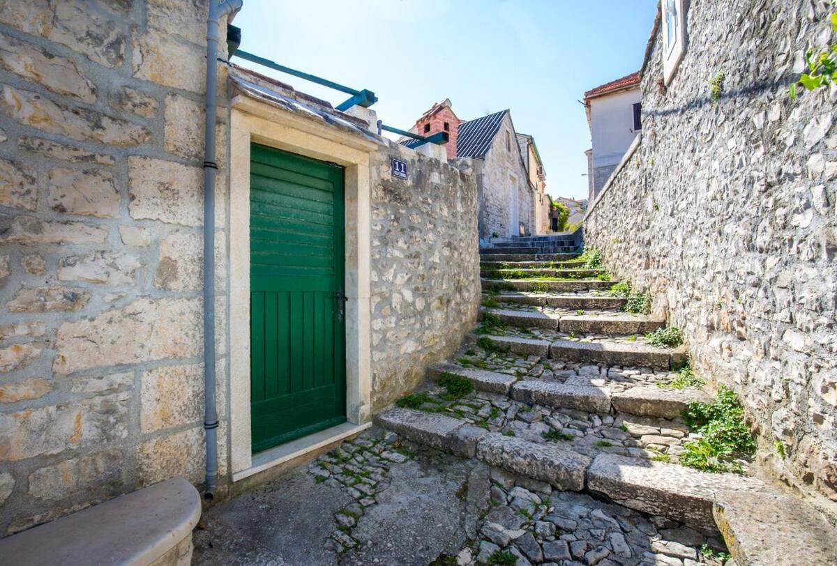 Вилла Visilo Stone House Пучишча Экстерьер фото